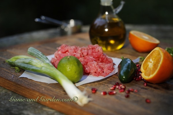 Yummy Tuna Tartare with Pomegranates – No Cooking Necessary!